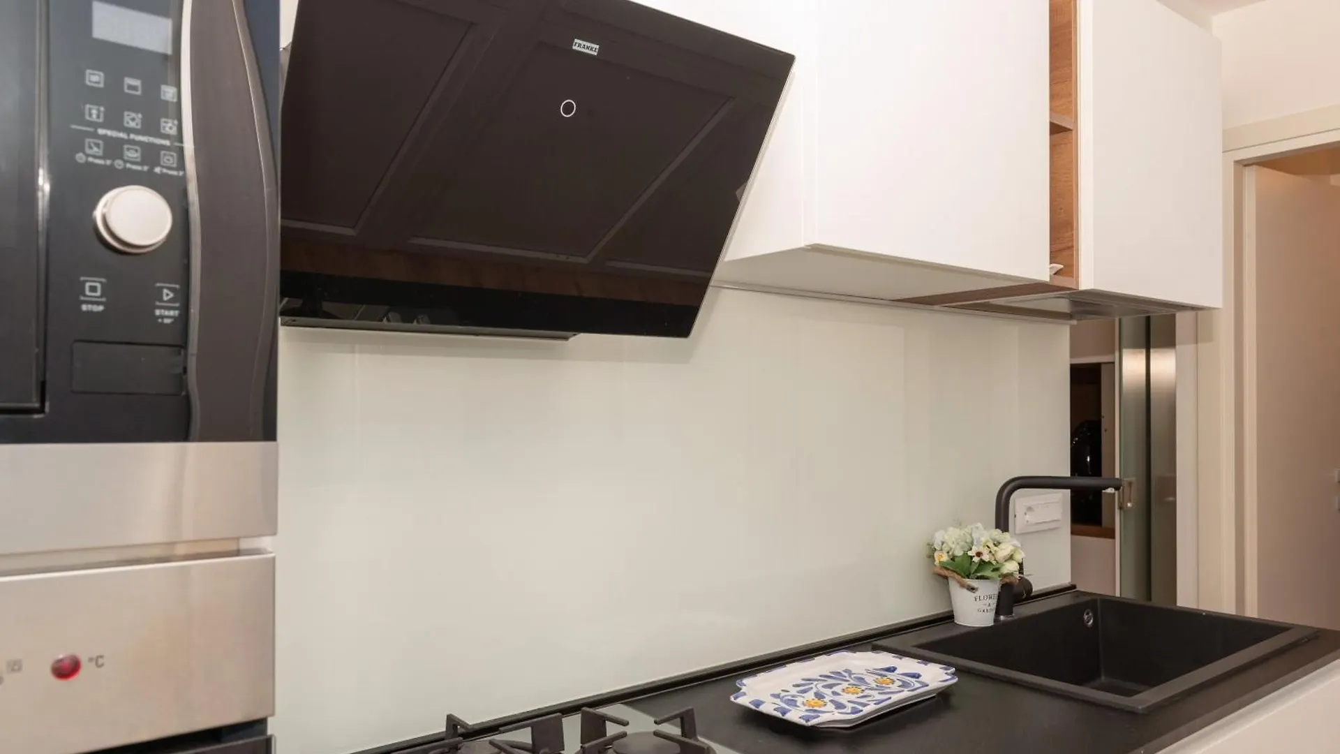Suite Strasburgo Palermo Apartment
