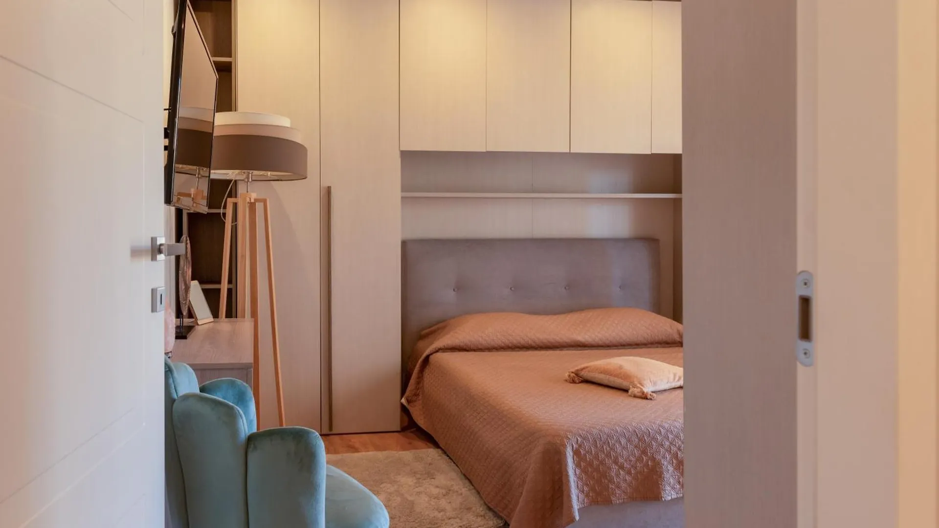 Suite Strasburgo Palermo 0*,  Italy