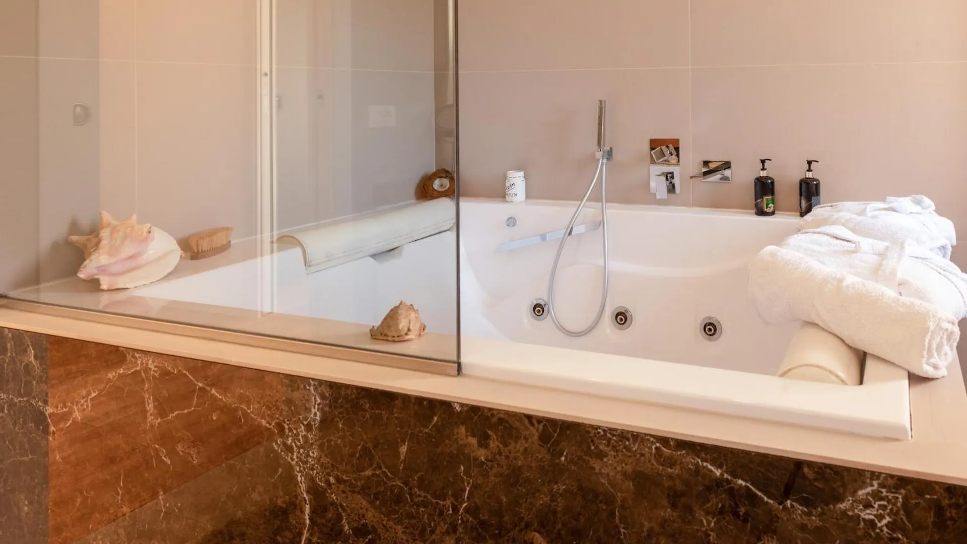 Apartment Suite Strasburgo Palermo